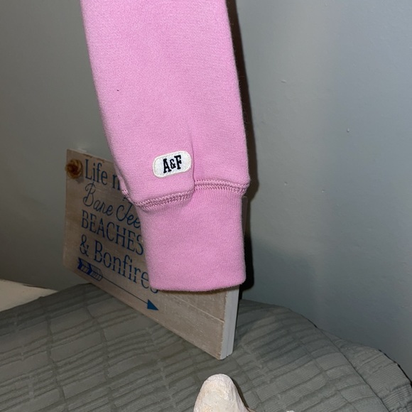 Abercrombie & Fitch XS Sweatshirt - Picture 3 of 5